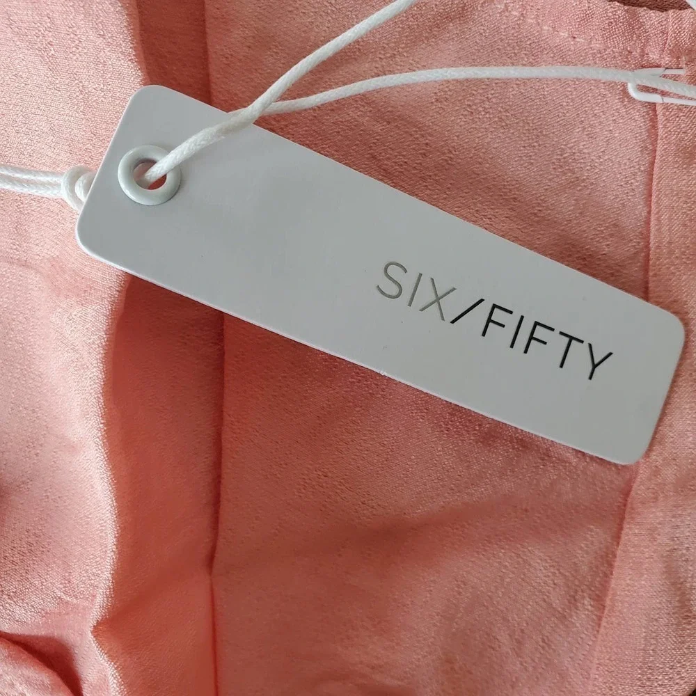 Six Fifty Clothing Light Weight V Neck Sleeveless Smocked Tank Top NWT - Picture 4 of 10